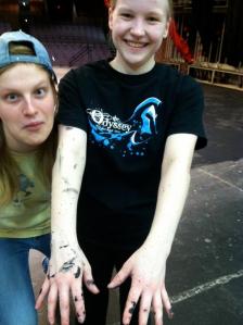 400715_143934699121577_77621178_n