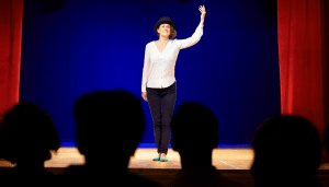 A stage manager is responsible for setting rehearsal times for actors and actresses in a play.